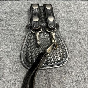 Aker Double‎ Key Flap Model 562